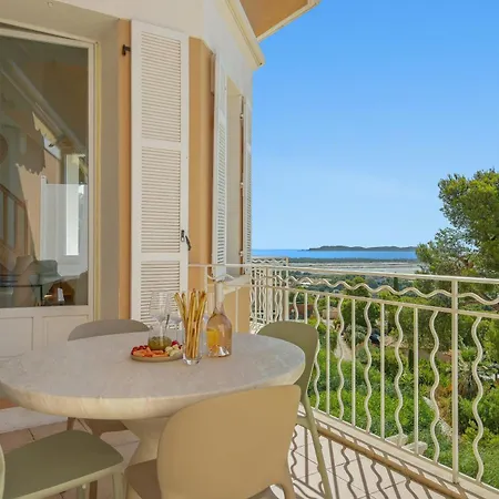 Apartment Sea View Duplex At Giens Peninsula *